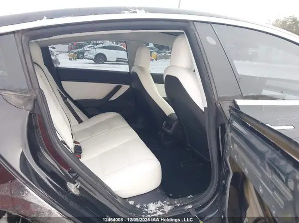 5YJ3E1EB5JF108101 2018 TESLA MODEL 3 - Image 8