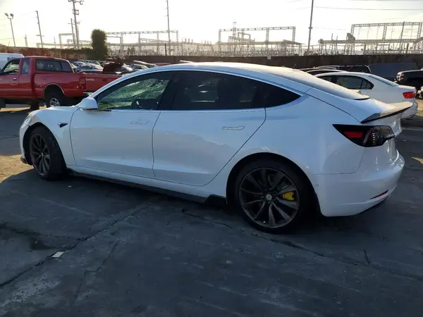 5YJ3E1EB5JF111600 2018 TESLA MODEL 3 - Image 2