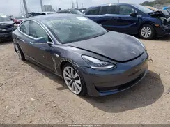 5YJ3E1EB5JF112035 2018 TESLA MODEL 3