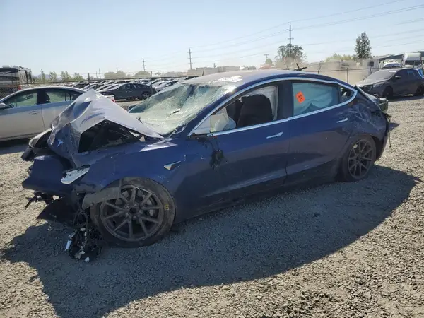 5YJ3E1EB5JF115047 2018 TESLA MODEL 3 - Image 1