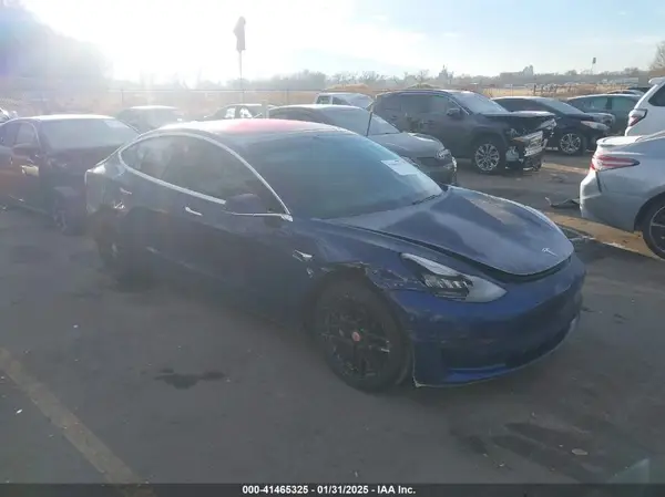5YJ3E1EB5JF115324 2018 TESLA MODEL 3 - Image 1
