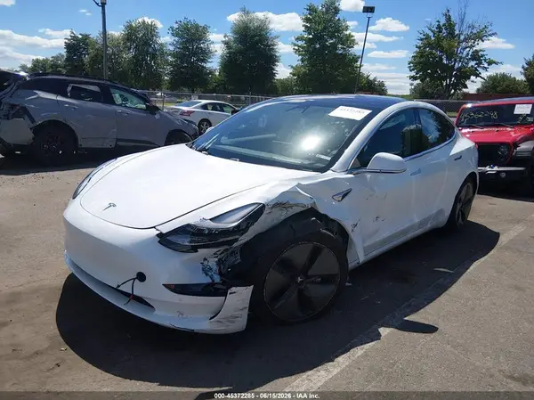5YJ3E1EB5JF120832 2018 TESLA MODEL 3 - Image 2