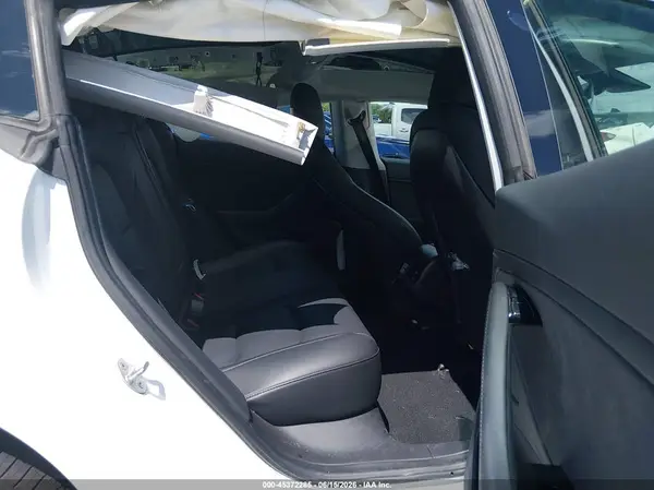 5YJ3E1EB5JF120832 2018 TESLA MODEL 3 - Image 8