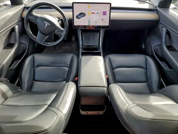 5YJ3E1EB5JF121110 2018 TESLA MODEL 3 - Image 8