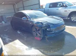5YJ3E1EB5JF126887 2018 TESLA MODEL 3
