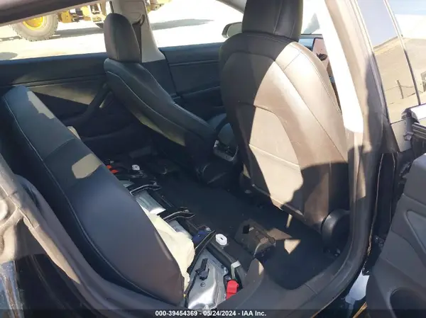 5YJ3E1EB5JF127408 2018 TESLA MODEL 3 - Image 8