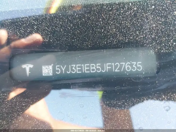 5YJ3E1EB5JF127635 2018 TESLA MODEL 3 - Image 8