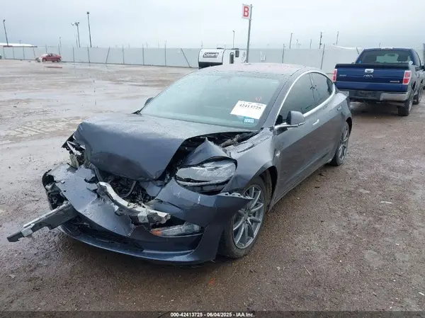 5YJ3E1EB5JF128459 2018 TESLA MODEL 3 - Image 2