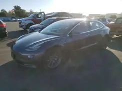 5YJ3E1EB5JF129076 2018 TESLA MODEL 3