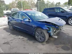 5YJ3E1EB5JF130776 2018 TESLA MODEL 3