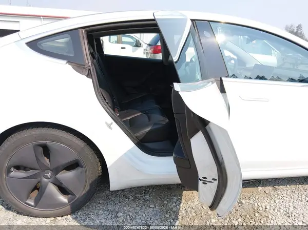 5YJ3E1EB5JF131197 2018 TESLA MODEL 3 - Image 8