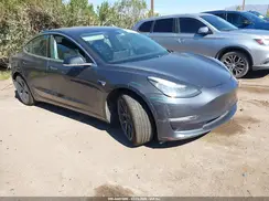 5YJ3E1EB5JF131362 2018 TESLA MODEL 3