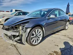 5YJ3E1EB5JF132303 2018 TESLA MODEL 3