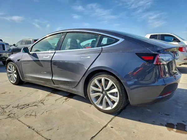 5YJ3E1EB5JF132303 2018 TESLA MODEL 3 - Image 2