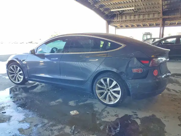5YJ3E1EB5JF132401 2018 TESLA MODEL 3 - Image 2