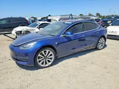 5YJ3E1EB5JF133709 2018 TESLA MODEL 3