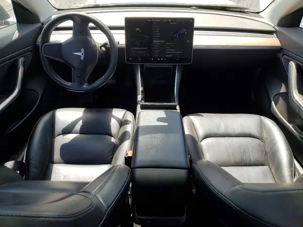 5YJ3E1EB5JF133709 2018 TESLA MODEL 3 - Image 8