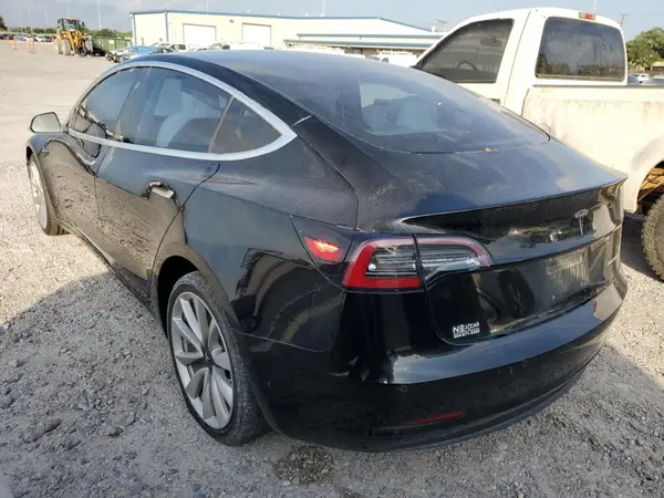 5YJ3E1EB5JF134911 2018 TESLA MODEL 3 - Image 2