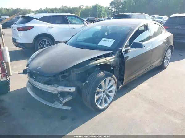 5YJ3E1EB5JF178410 2018 TESLA MODEL 3 - Image 2