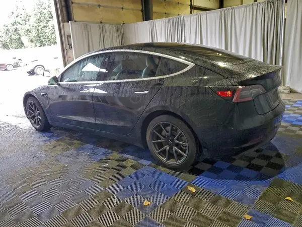 5YJ3E1EB5JF180920 2018 TESLA MODEL 3 - Image 2