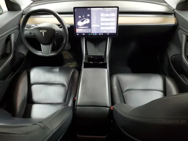 5YJ3E1EB5JF185745 2018 TESLA MODEL 3 - Image 8