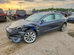 5YJ3E1EB5JF186944 2018 TESLA MODEL 3
