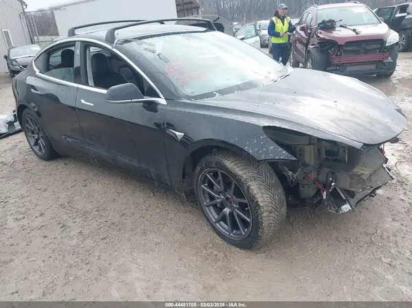 5YJ3E1EB5KF191241 2019 TESLA MODEL 3 - Image 1