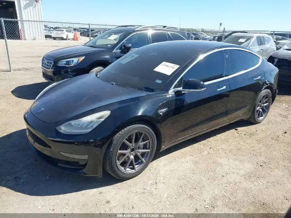 5YJ3E1EB5KF197041 2019 TESLA MODEL 3 - Image 2