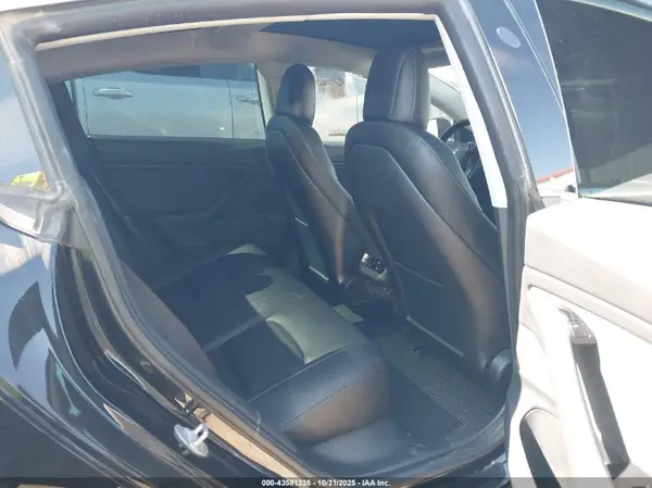 5YJ3E1EB5KF197041 2019 TESLA MODEL 3 - Image 8