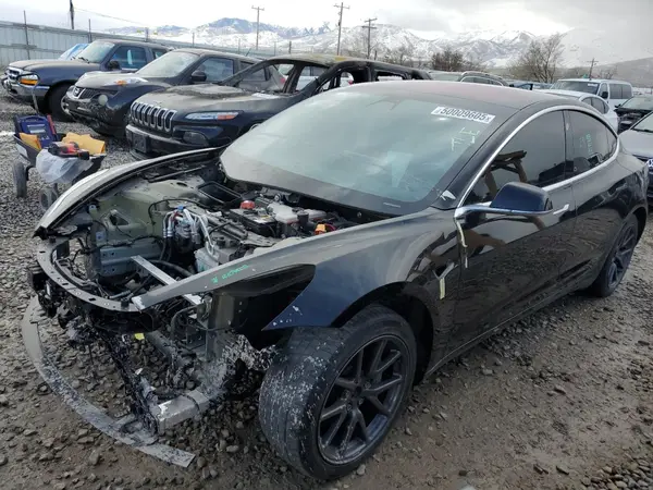 5YJ3E1EB5KF197086 2019 TESLA MODEL 3 - Image 1