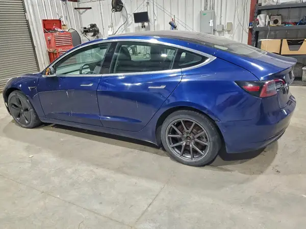 5YJ3E1EB5KF199422 2019 TESLA MODEL 3 - Image 2