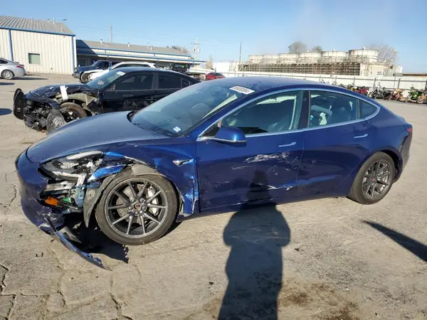 5YJ3E1EB5KF199470 2019 TESLA MODEL 3 - Image 1