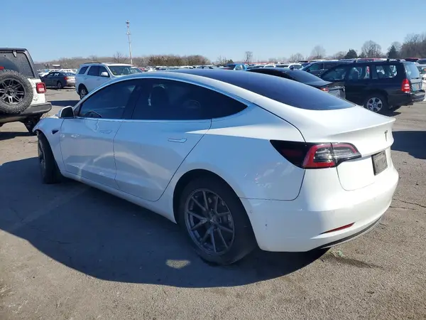 5YJ3E1EB5KF199663 2019 TESLA MODEL 3 - Image 2