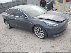 5YJ3E1EB5KF205896 2019 TESLA MODEL 3