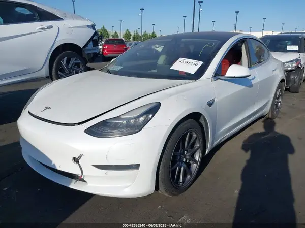 5YJ3E1EB5KF213576 2019 TESLA MODEL 3 - Image 2