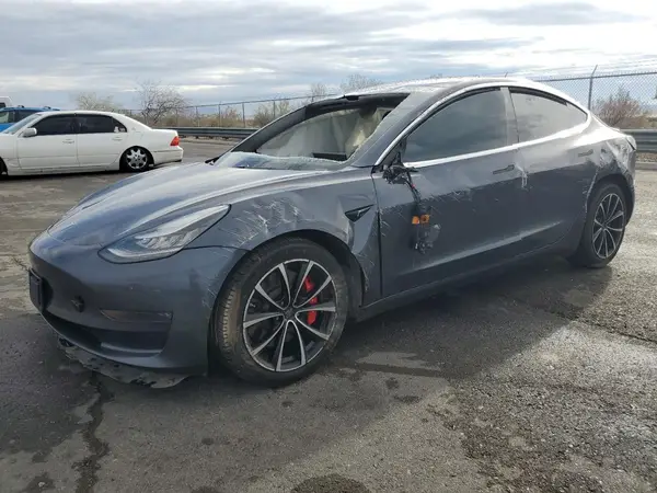 5YJ3E1EB5KF213982 2019 TESLA MODEL 3 - Image 1