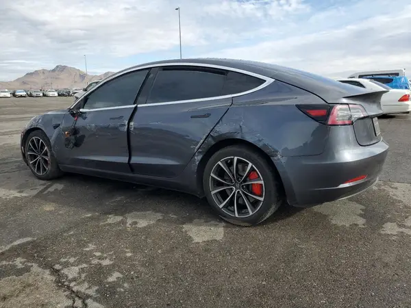 5YJ3E1EB5KF213982 2019 TESLA MODEL 3 - Image 2