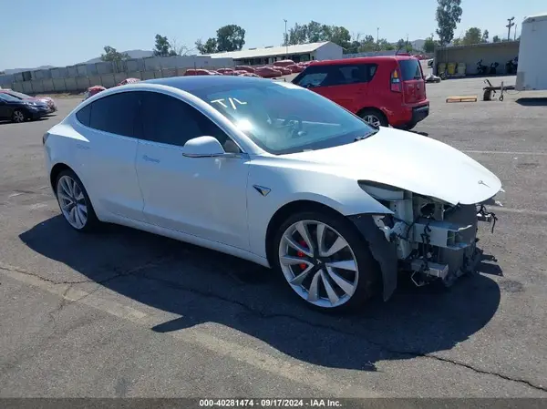 5YJ3E1EB5KF231768 2019 TESLA MODEL 3 - Image 1