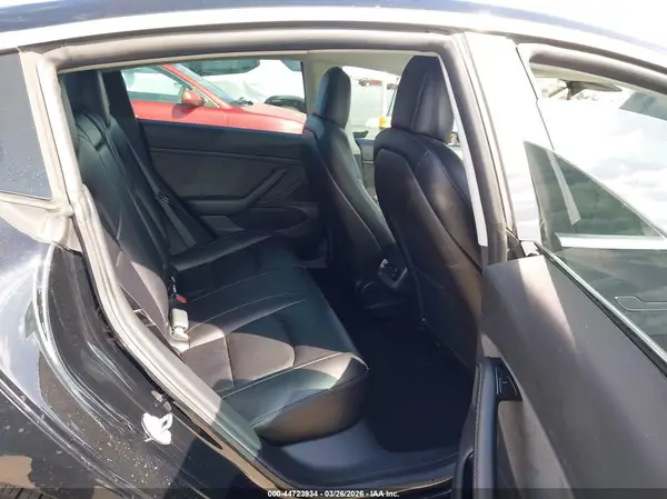5YJ3E1EB5KF385672 2019 TESLA MODEL 3 - Image 8