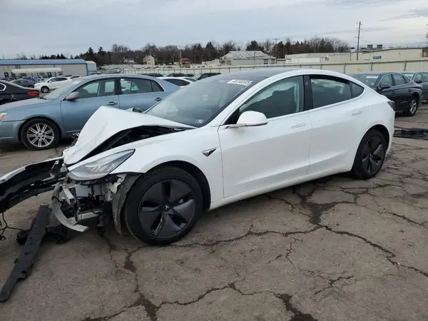 5YJ3E1EB5KF388037 2019 TESLA MODEL 3 - Image 1