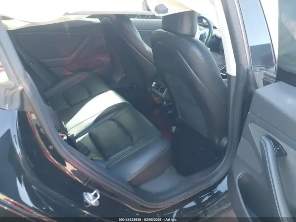 5YJ3E1EB5KF392721 2019 TESLA MODEL 3 - Image 8