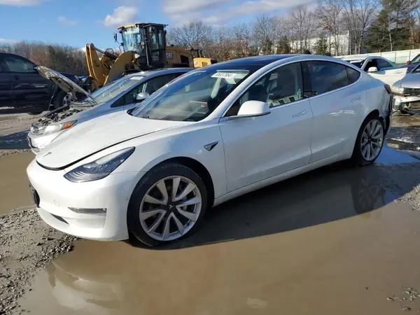 5YJ3E1EB5KF434045 2019 TESLA MODEL 3 - Image 1