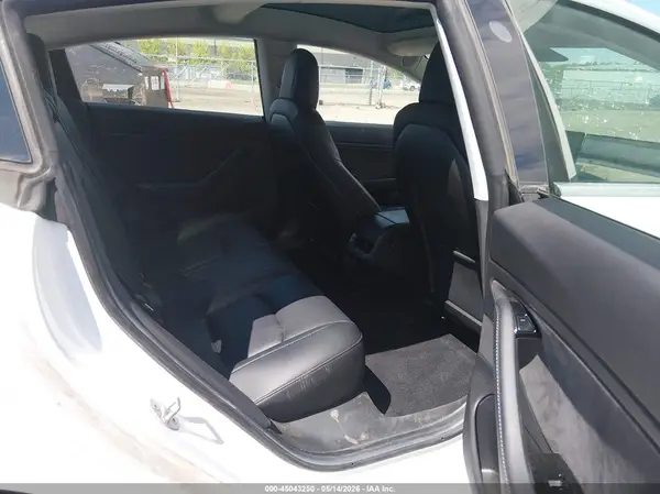 5YJ3E1EB5KF437432 2019 TESLA MODEL 3 - Image 8