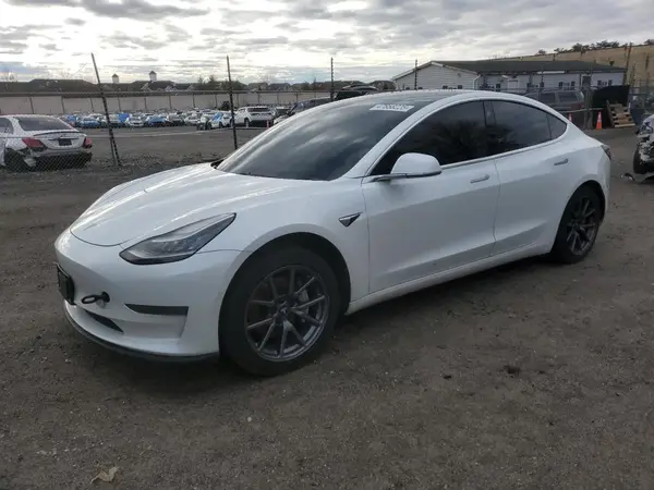 5YJ3E1EB5KF437446 2019 TESLA MODEL 3 - Image 1