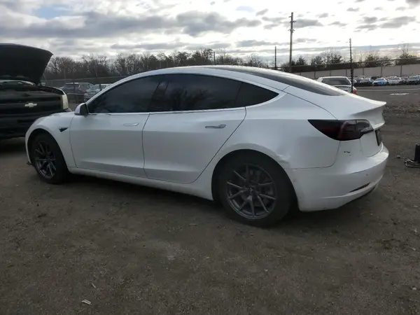 5YJ3E1EB5KF437446 2019 TESLA MODEL 3 - Image 2