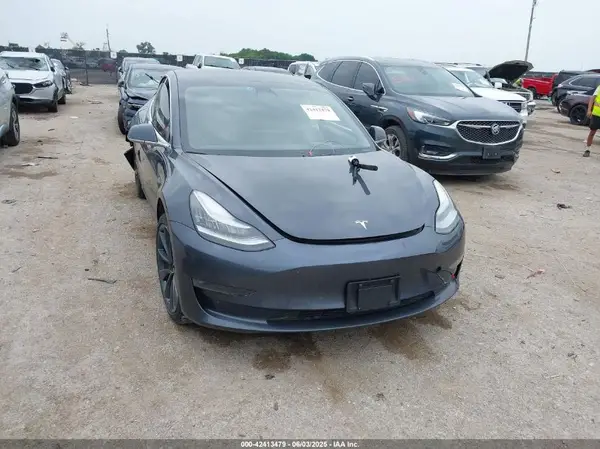 5YJ3E1EB5KF437575 2019 TESLA MODEL 3 - Image 1