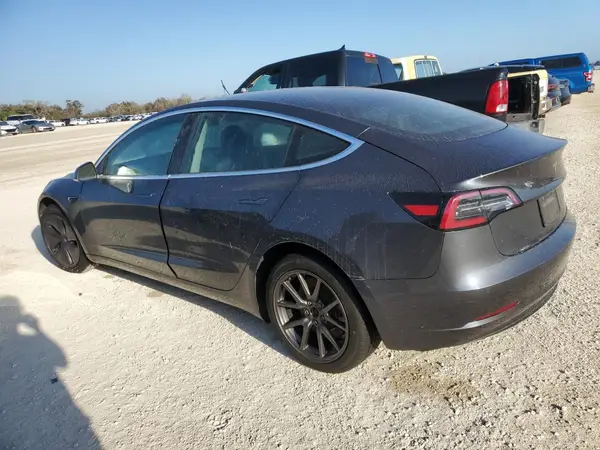 5YJ3E1EB5KF452142 2019 TESLA MODEL 3 - Image 2