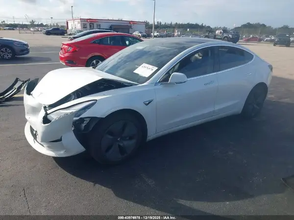 5YJ3E1EB5KF469233 2019 TESLA MODEL 3 - Image 2