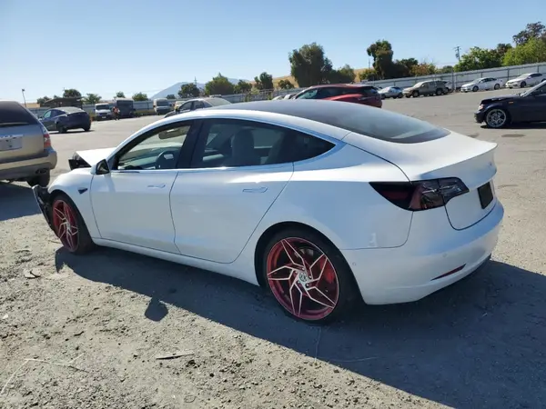 5YJ3E1EB5KF487456 2019 TESLA MODEL 3 - Image 2