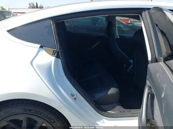 5YJ3E1EB5KF511125 2019 TESLA MODEL 3 - Image 8